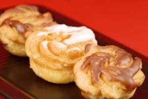 Zeppola di san Giuseppe al forno le puoi preparare comodamente nella tua cucina con la ricetta che ti svelo