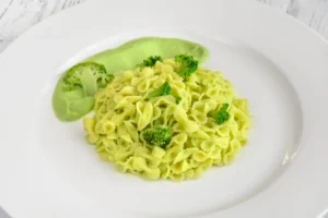 Pasta con i broccoli: attento a non mettere questo ingrediente o rovinerai tutto (lo chef ti spiega perché)