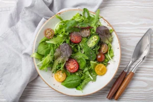 Ricetta Insalata con i semi di chia: ecco perché devi mangiarla più spesso (lo chef ti svela il segreto)